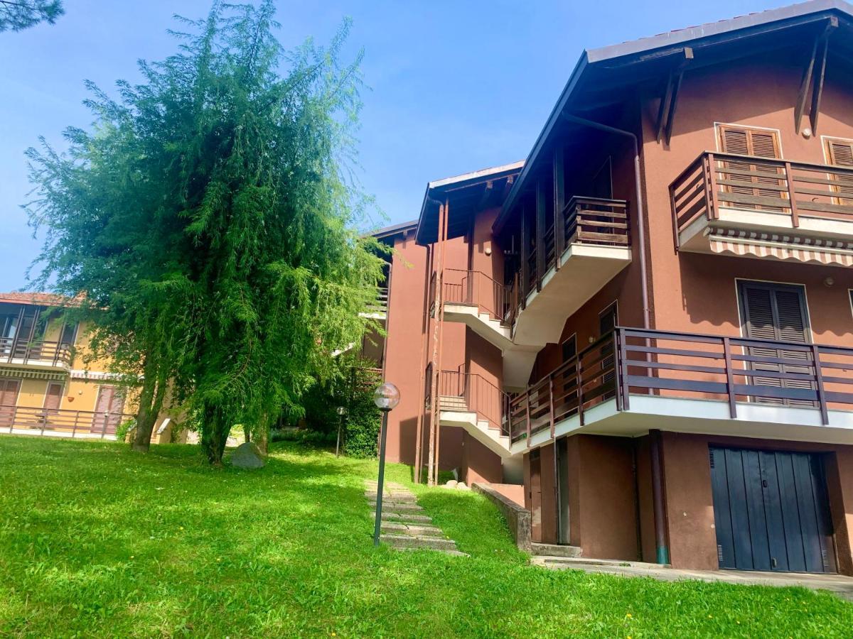 Green Apartment Albavilla Esterno foto